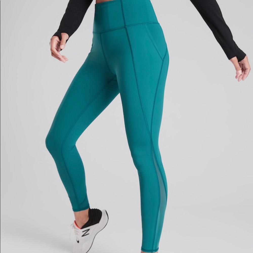 Athleta lighting 7/8 Tight